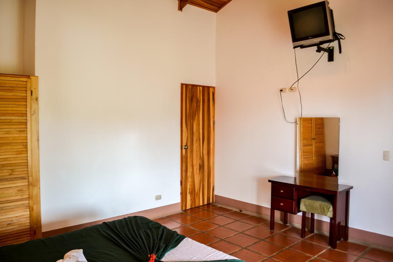 Termales Del Bosque & Hot Springs Hotel La Marina Exterior photo